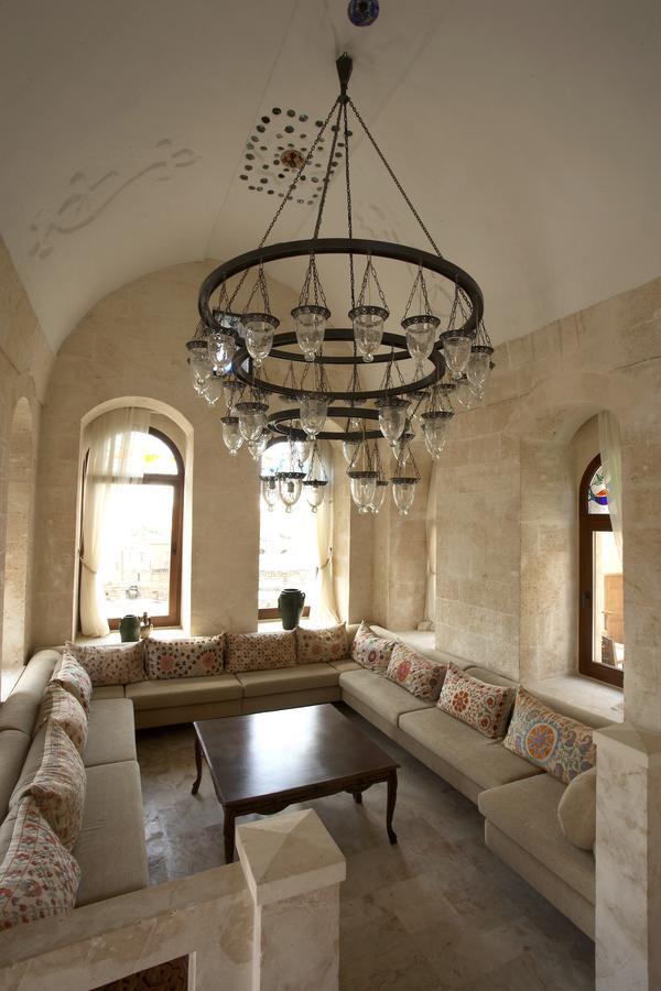 Kasr-I Nehroz Hotel Midyat Exterior photo