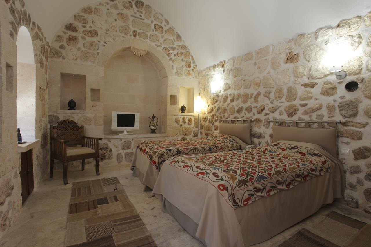 Kasr-I Nehroz Hotel Midyat Exterior photo