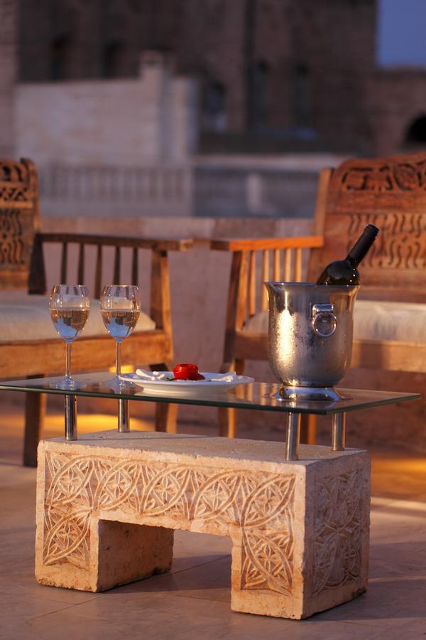 Kasr-I Nehroz Hotel Midyat Exterior photo